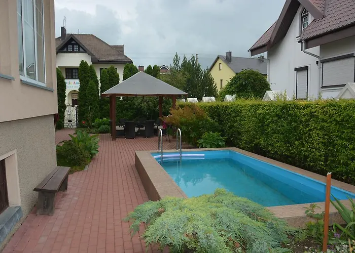 Sveciu Namai Avada Svečių namai 3*